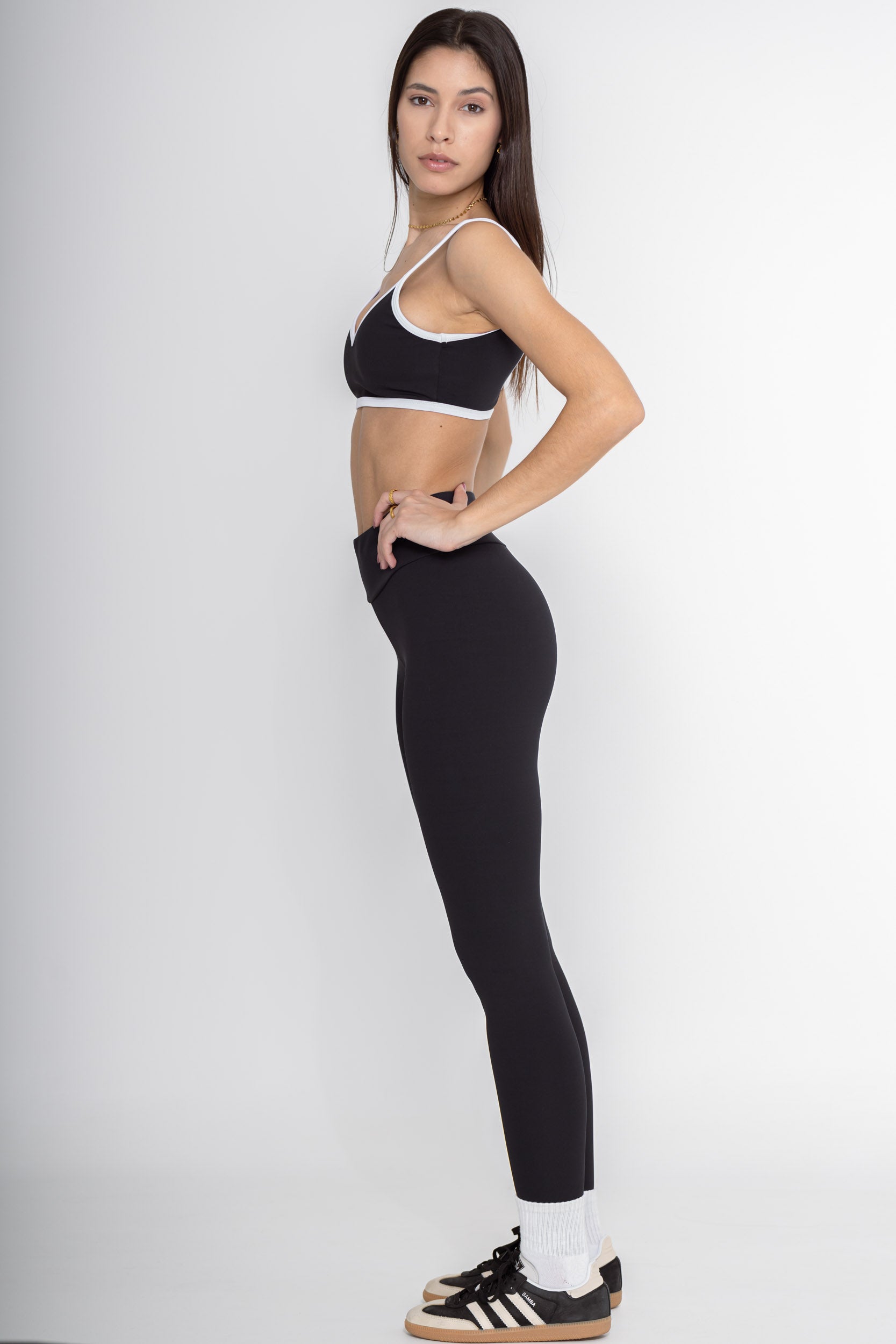 V-Neck Top, Contrast